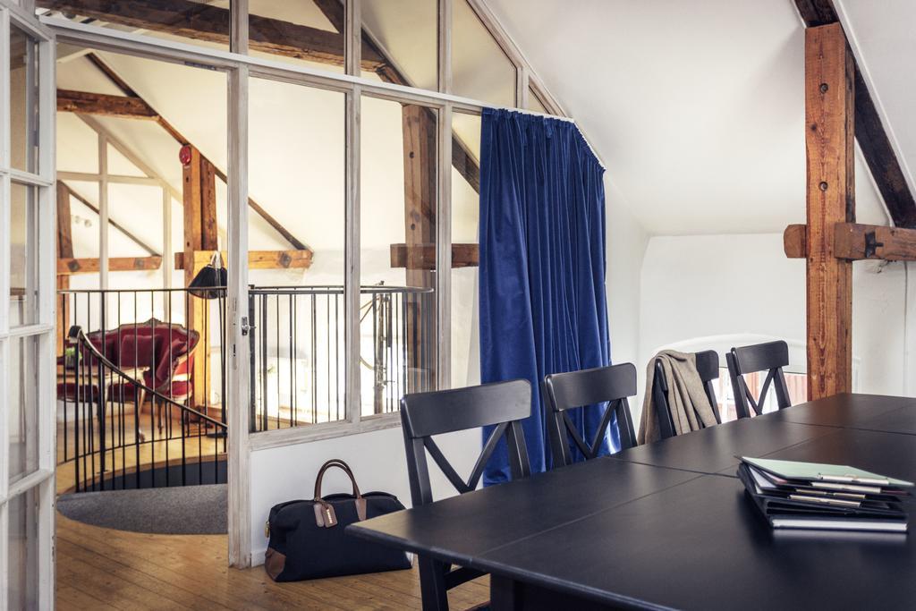Naeaes Fabriker Hotell & Restaurang Tollered ภายนอก รูปภาพ