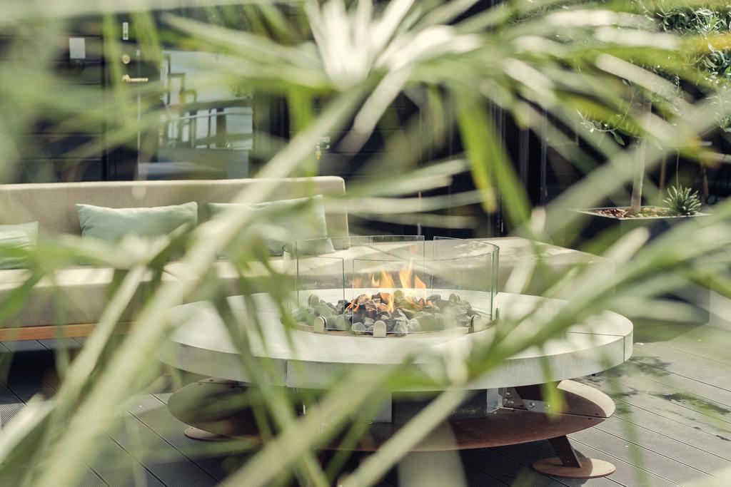 Naeaes Fabriker Hotell & Restaurang Tollered ภายนอก รูปภาพ